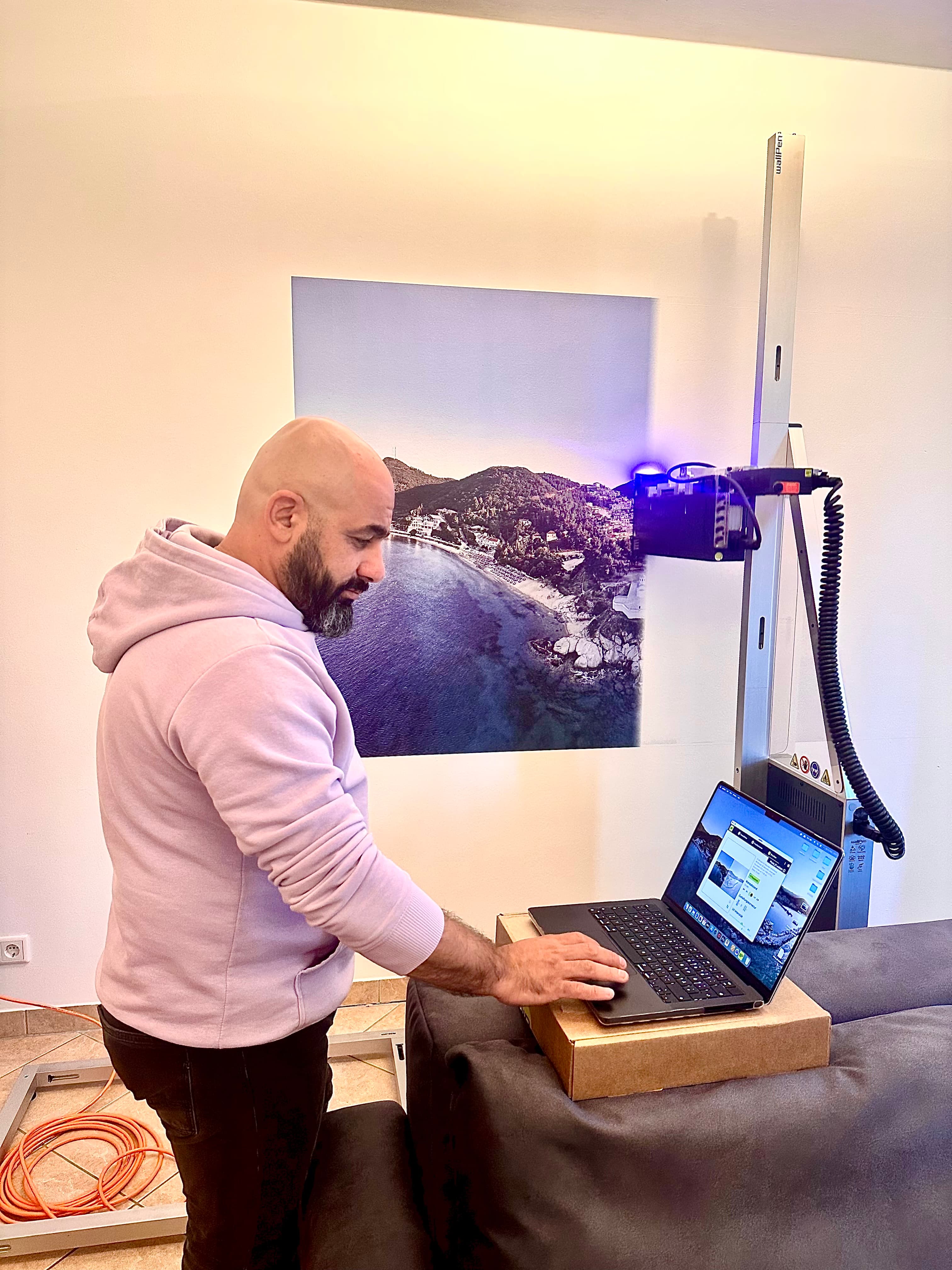 Drone Photo on Wall - Bild 1
